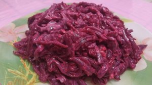 Простой салат из свеклы с чесноком. Очень полезно и вкусно!