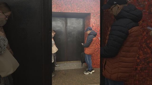 Санкт-Петербург. Обычный день в Питерском метро.