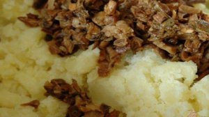 Картофельные клецки с белыми грибами