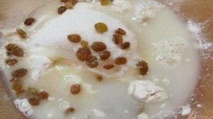 Кексы на растительном масле с изюмом