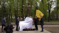 В Абакане прошло открытие памятник "Дети войны"