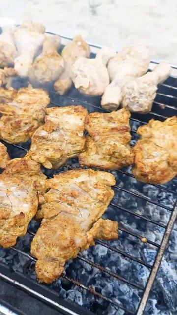филе бедра и ножки куриные 🍗 #chicken #food #streetfood 🤤🤤 смотреть онлайн