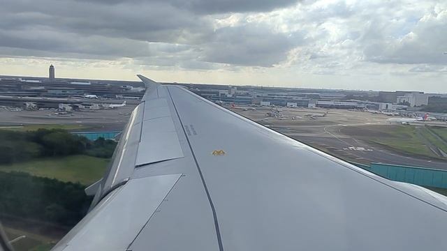 0135 20241022 Посадка самолета в Токио, Япония