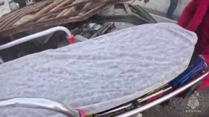 В Сочи спасатели МЧС России помогли пострадавшему в ДТП водителю