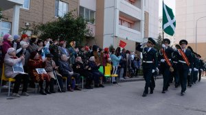 Парад во дворе    стихи П. Виноградова, А. Михайлов ; музыка и исполнение А. Михайлов