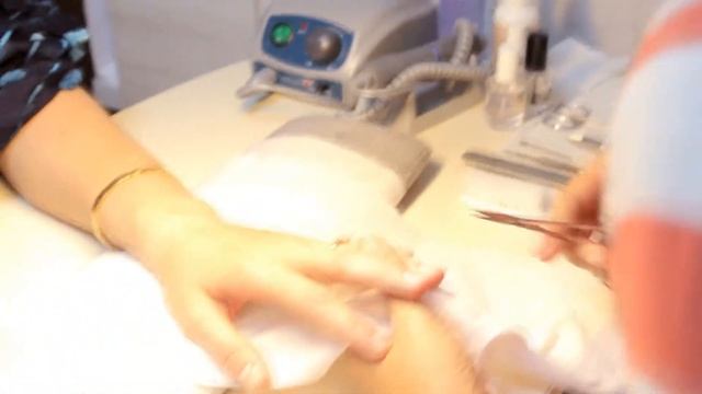 Маникюр Miami смотреть онлайн