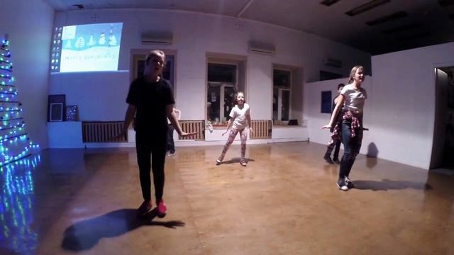 Хип-хап выступление наших ребятишек / преподаватель Мария Луценко смотреть онлайн