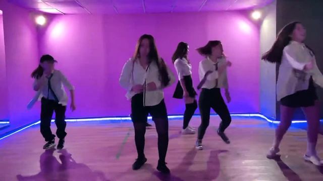 Танцевальная группа Hell Cats Атырау