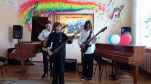 Братья Покрасс "Три танкиста",
Ансамбль "Звездный свет"