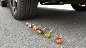 Эксперимент с автомобилем! Краш тест vs Давить колесом Чупа Чупс, Киндер Сюрприз и др. АСМР - звуки!