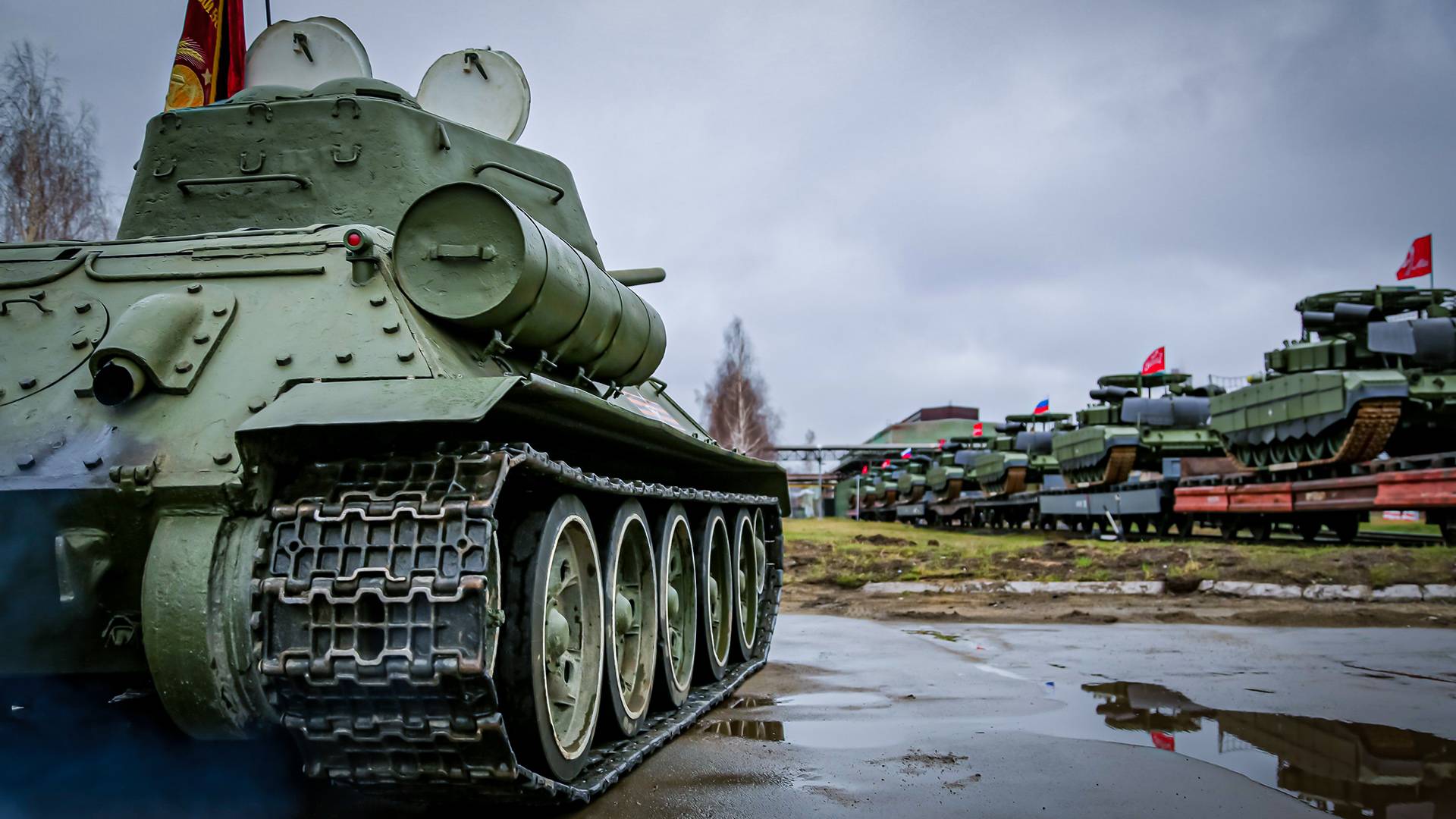 Т-34, Т-72Б3М и Т-90М и в одном строю