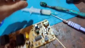 Ремонт индукционной печки выдает ошибку E5 и цыкает