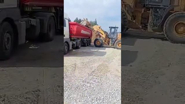 Вскрышной грунт с карьера смотреть онлайн