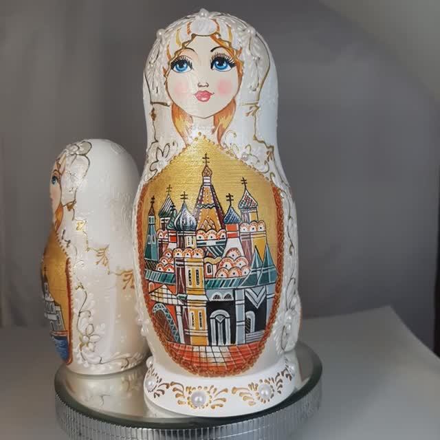 Матрешка Москва жемчужная 5 мест 22 см