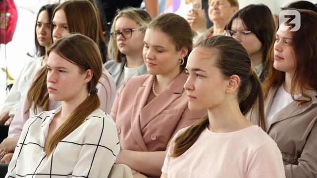 "Писатели меломаны" на IX Книжный фестиваль «Красная площадь». смотреть онлайн