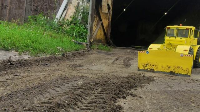 к 700, а гребёт грунт. работает с отвалом. рс-модель. масш смотреть онлайн