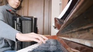 Вальс „На сопках Маньчжурии“ на баяне и пианино прикол.