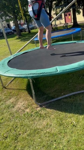 Шок-контент. Слабонервным не смотреть. Я -на Sky-jump))) смотреть онлайн