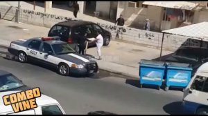 Вырубил мусора с одного удара!