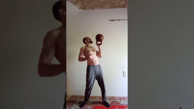 Жим гири на попа
