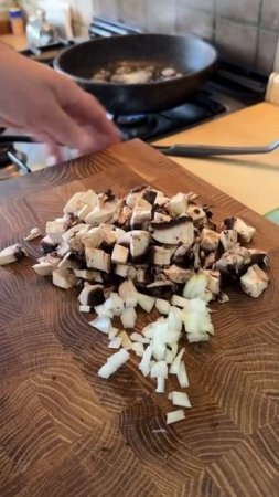 Суп "Картошка с мясом". Жаркое из  курицы с картофелем. Готовит Эдуард Иванович.
