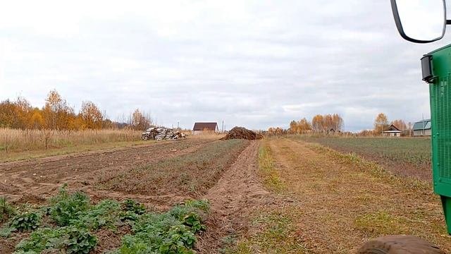 Вспашка огорода  самодельным минитрактором с двухкор?