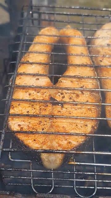 стейки из сёмги, с печеным болгарским перцем #рецепт #е смотреть онлайн