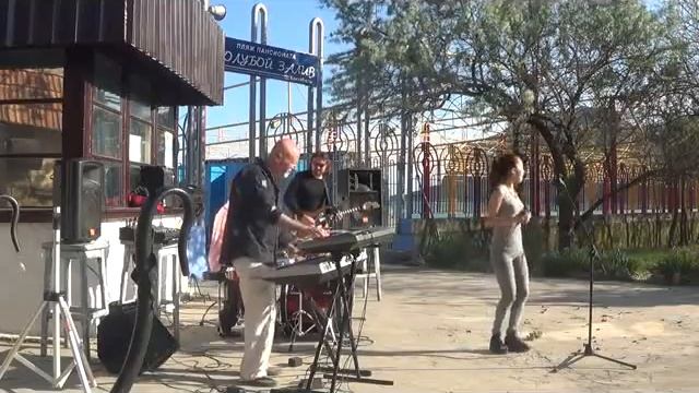 уличные музыканты Коктебель. Группа MosKitos BAND май 2016