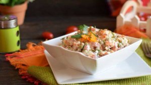 Салат с чоризо и консервированным горошком