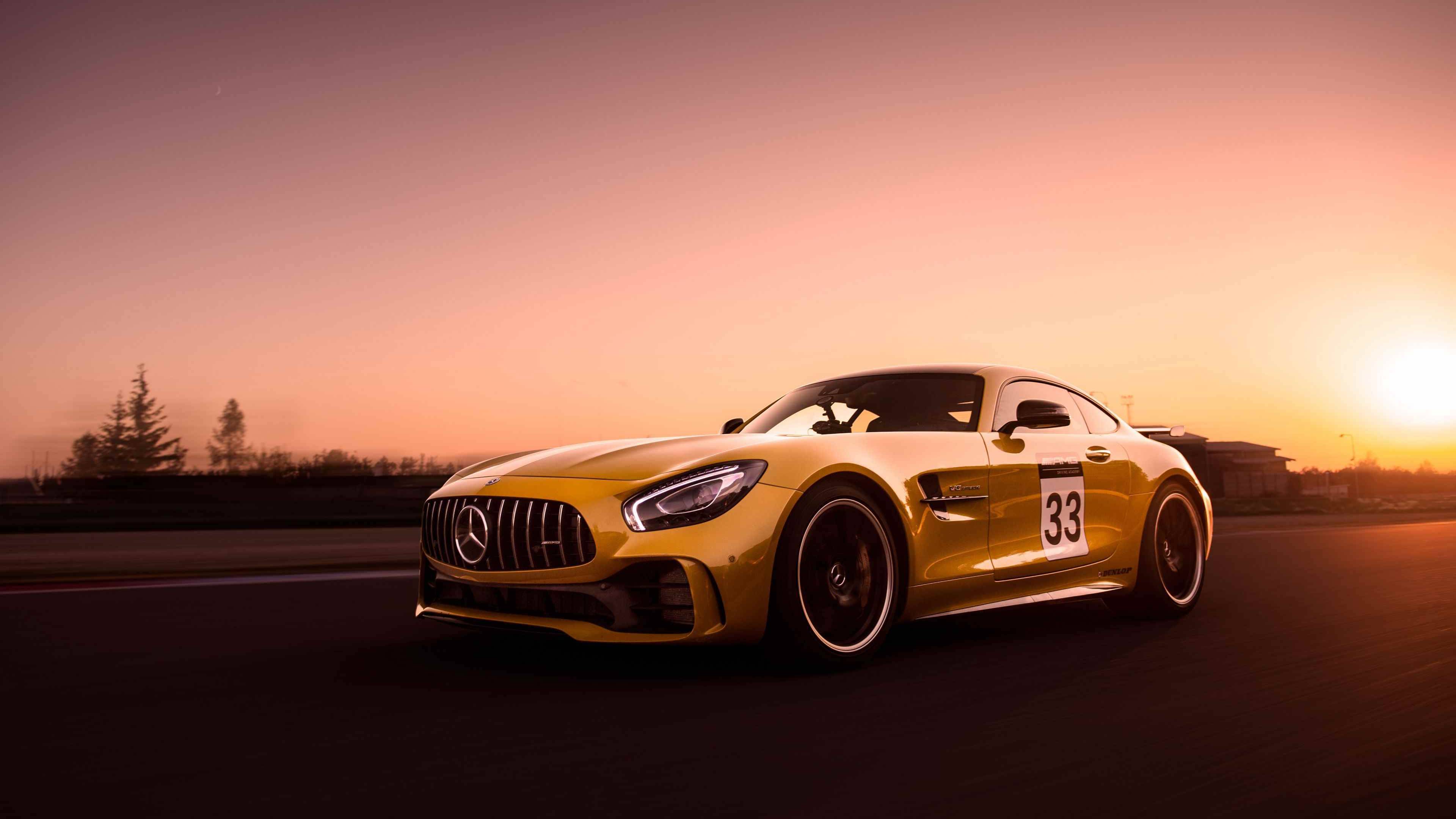 Теория ПДД : Применение аварийной сигнализации и знака аварийной остановки.