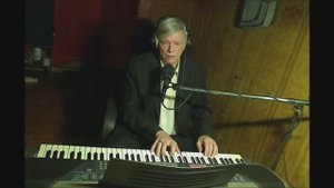 Как много милых девушек...