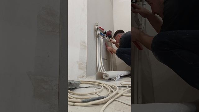 поклейка обоев в трудных местах