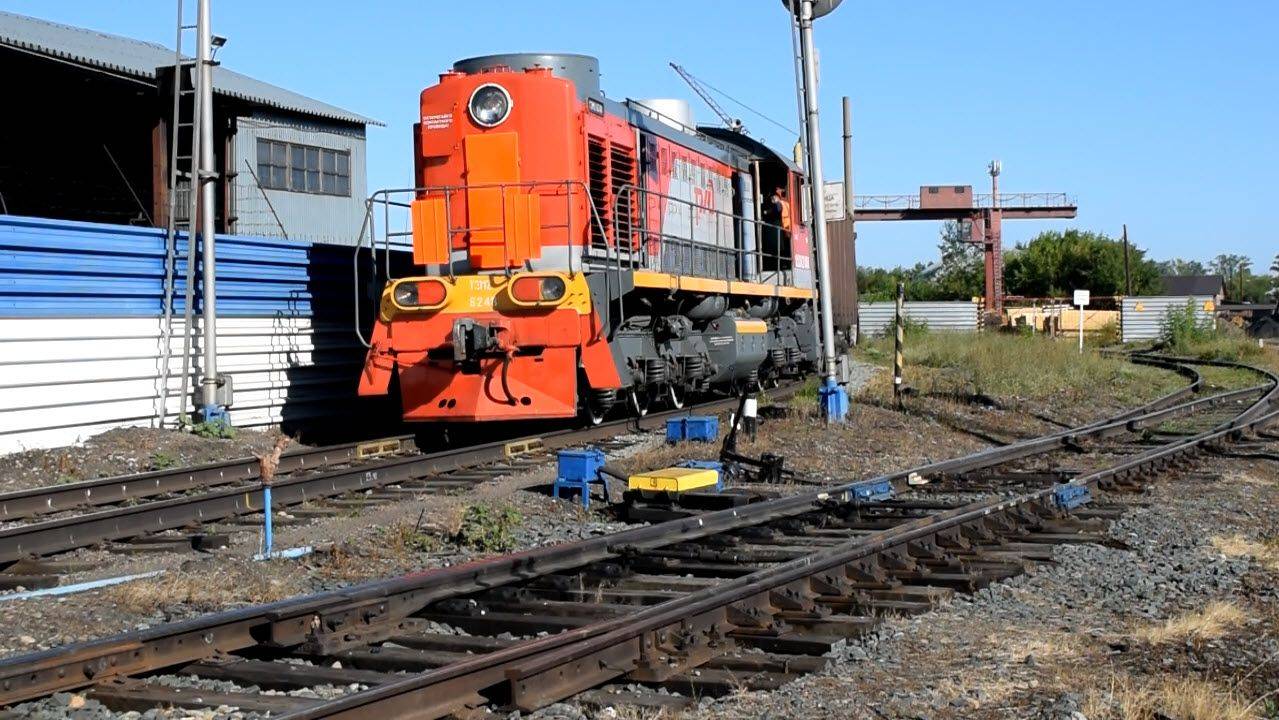 Тепловоз ТЭМ2-6248 на ветке Алтайвагона.