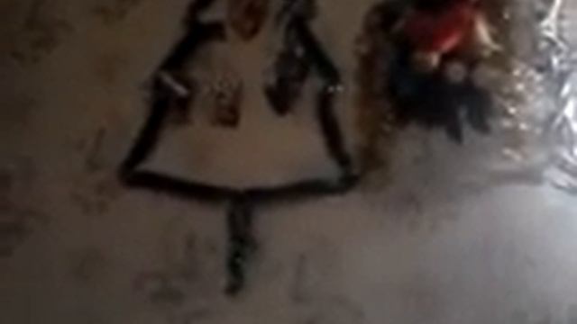 Кот выносит в мае елку смотреть онлайн