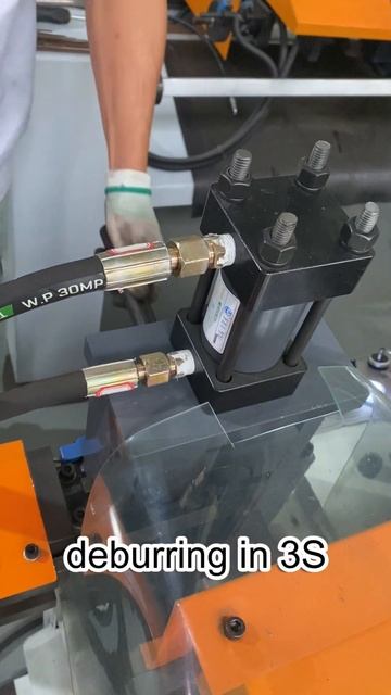 Hydraulic bar chamfering machine | Гидравлический станок для снятия ф