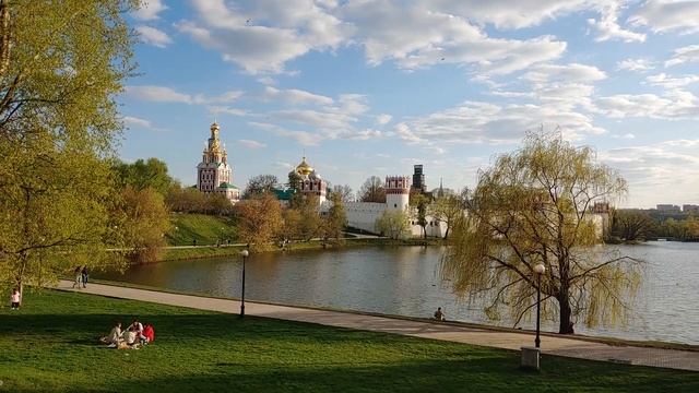 Парк Новодевичьи Пруды