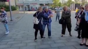 Пою "Синий платочек" на мероприятии "Песни Победы."