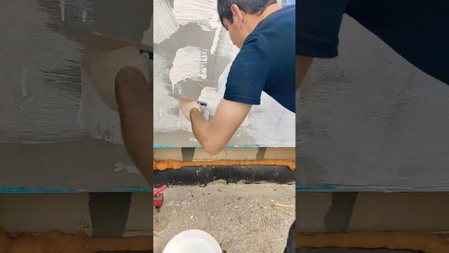 Нанесение кварцевой грунтовки Церезит СТ16 на фасад до смотреть онлайн