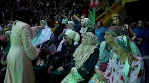 Модархои шумо дар консерт бо гиря дилашонро сабук мекунанд. Консерти нав .Зиёвиддини Нурзод