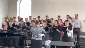 Встречаю на коленях новый день… / хоровое пение /