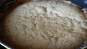 Пирог с творогом и черной смородиной