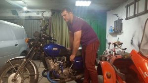 ИЖ юпитер 4 с водянкой . Запуск на холодную .