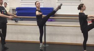 АДАЖИО У ПАЛКИ