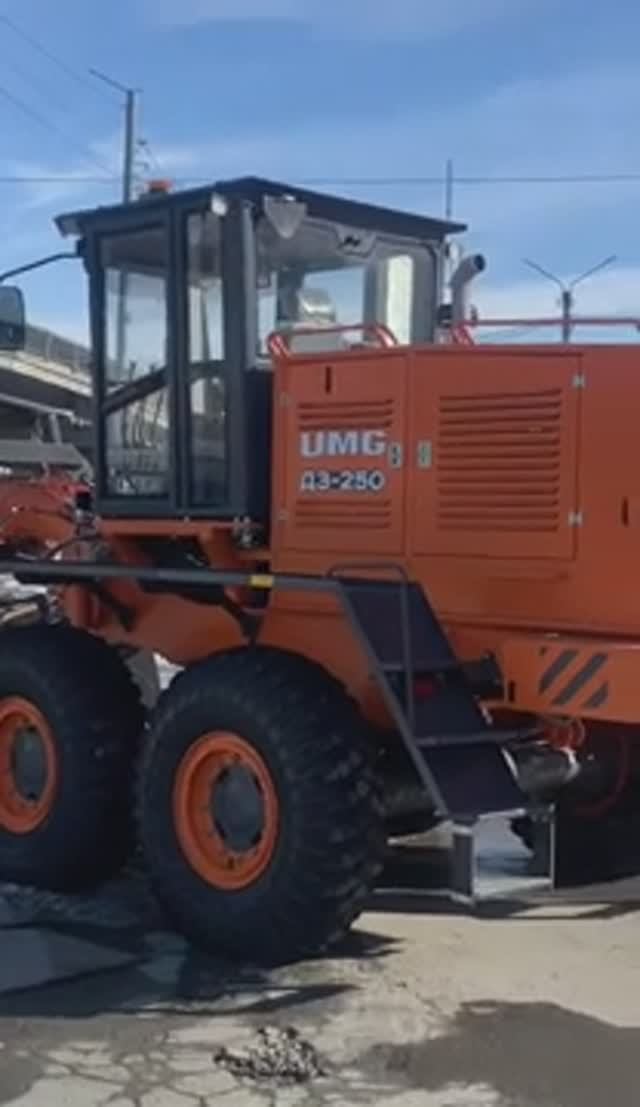 Новый тяжёлый автогрейдер ДЗ 250 производства завода им. Колющенко Челябинск смотреть онлайн