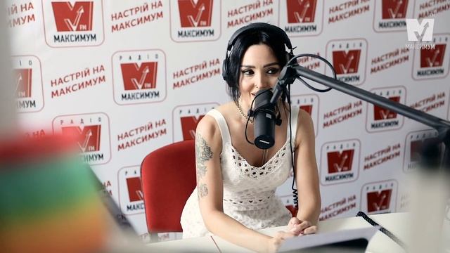 Гра у рими на Радіо МАКСИМУМ: що Добриднєва думає про Дорна та Меха смотреть онлайн