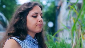 СОСЕД ЗАКАТЫВАЛ МОЮ ЖЕНУ НА ДАЧЕ. Интересные истории и