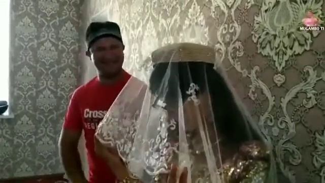 Мугамбо бо арусаш шаби авал