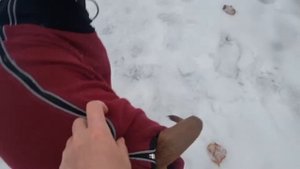 Скользко не реально/ Иллария копает острый снег/ Анхель рвёт комбинезон