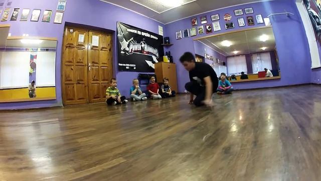 Школа по брейк дансу Power Rangers урок 1www.letsdance.by смотреть онлайн