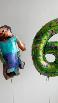 Шары на 6 лет в стиле Майнкрафт с фигурой Стива